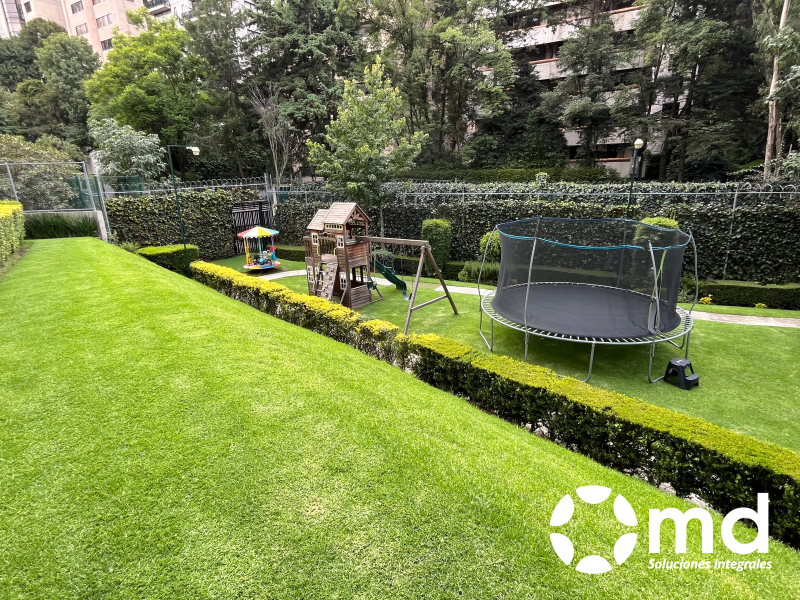 Departamento En Renta En Bosques De Las Lomas Con Jardín Privado