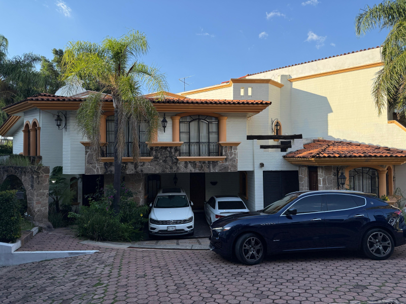 Casa en Venta en Puerta de Hierro