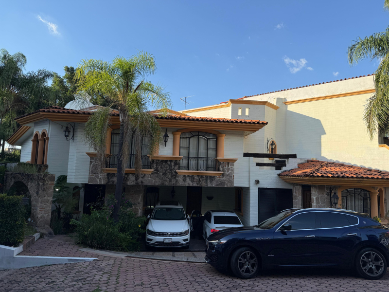 Casa En Venta En Puerta De Hierro