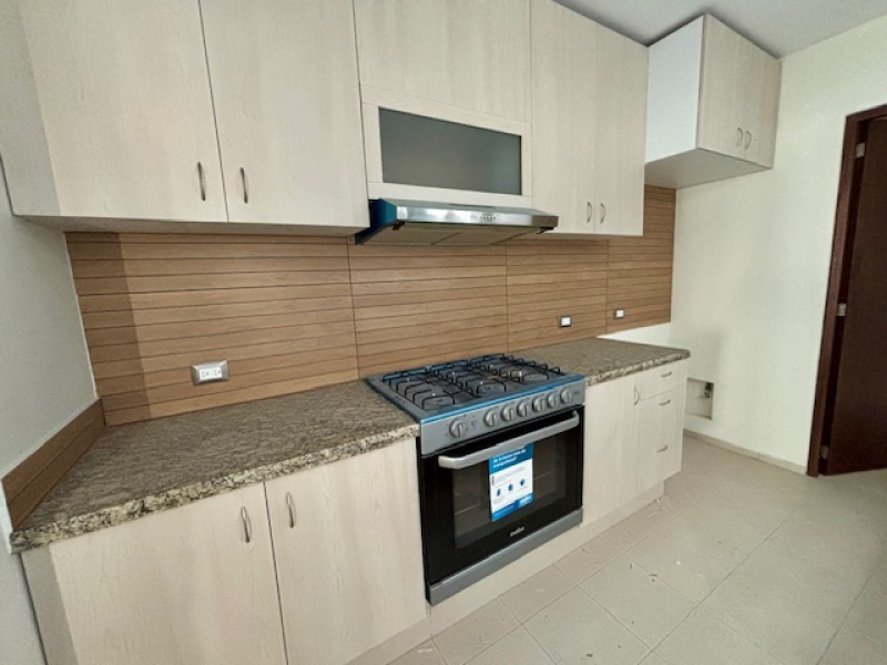 Departamento En Venta, A Estrenar, En Parques De La Herradura