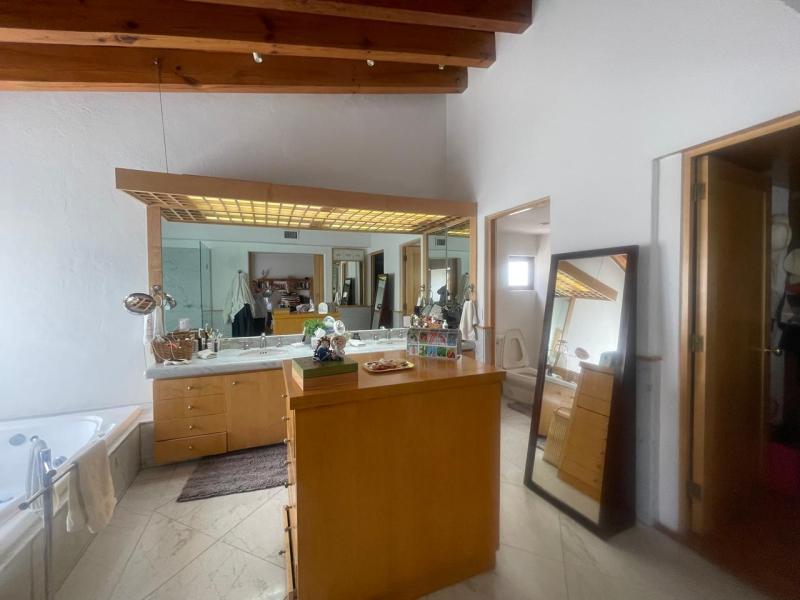 CASA EN VENTA EN CLUB DE GOLF BOSQUES DE SANTA FE