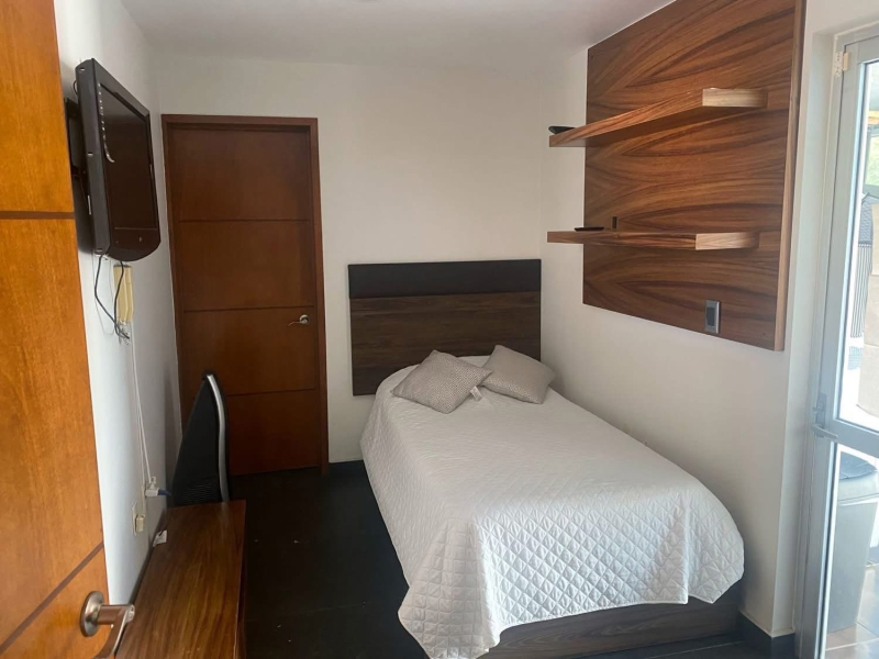 CASA EN VENTA EN JACARANDAS