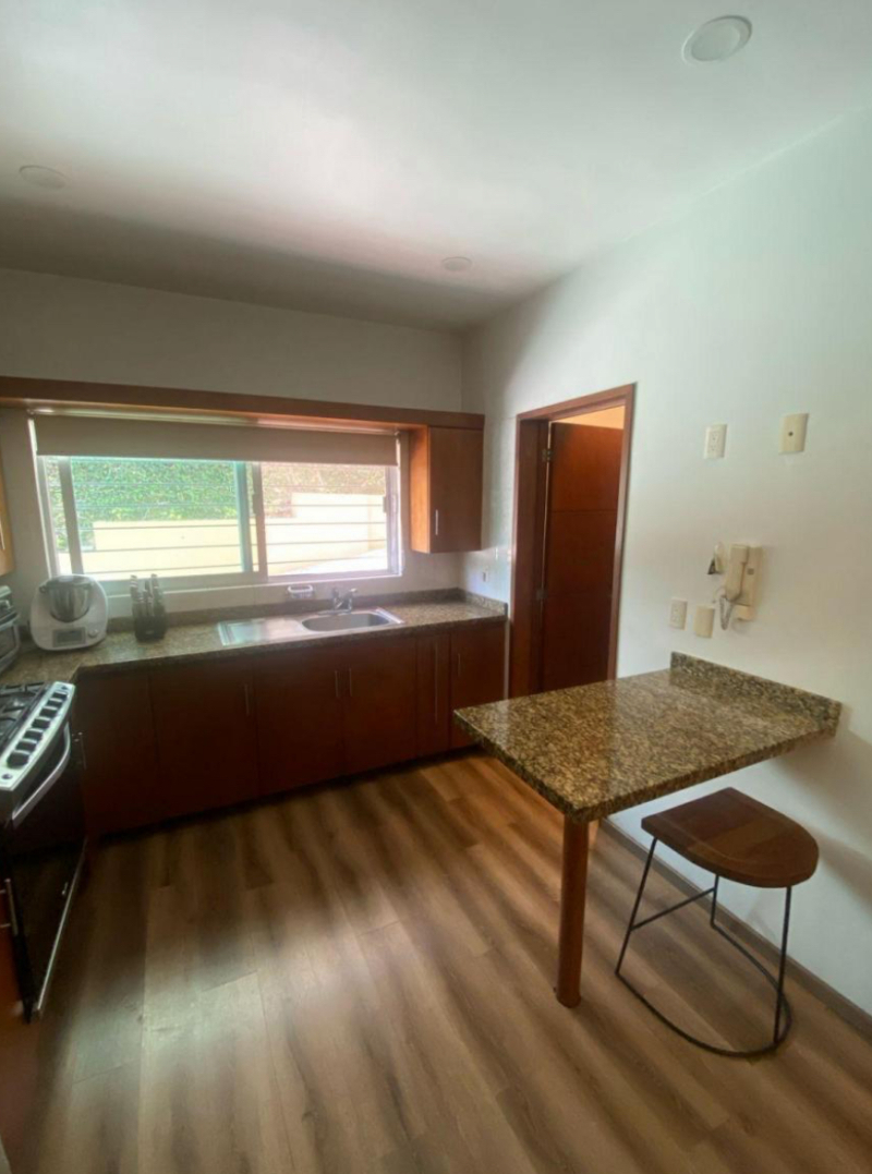 CASA EN VENTA EN JACARANDAS