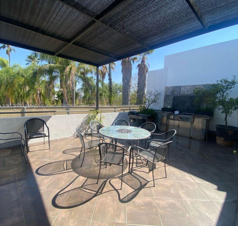 CASA EN VENTA EN JACARANDAS