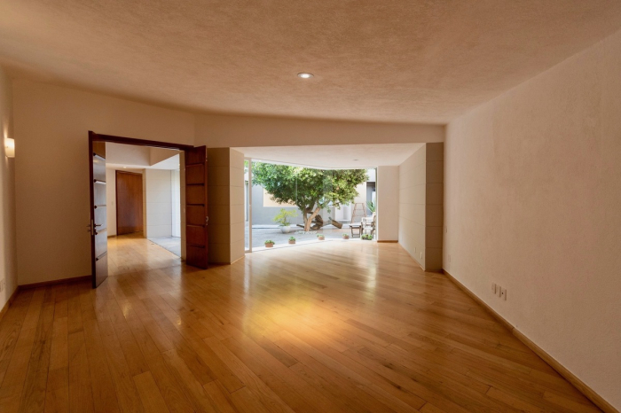 Casa en venta en cerrada con vigilancia en Vistahermosa