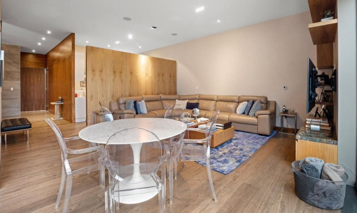 Casa de Revista en Venta o Renta en Cumbres de Santa Fe