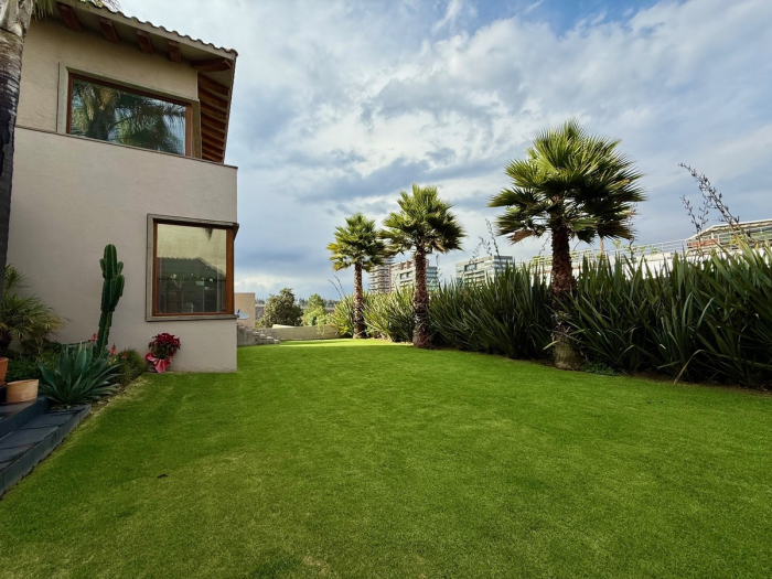 Preciosa casa en venta en Cumbres de Santa Fe