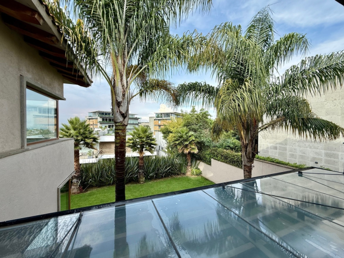Preciosa casa en venta en Cumbres de Santa Fe