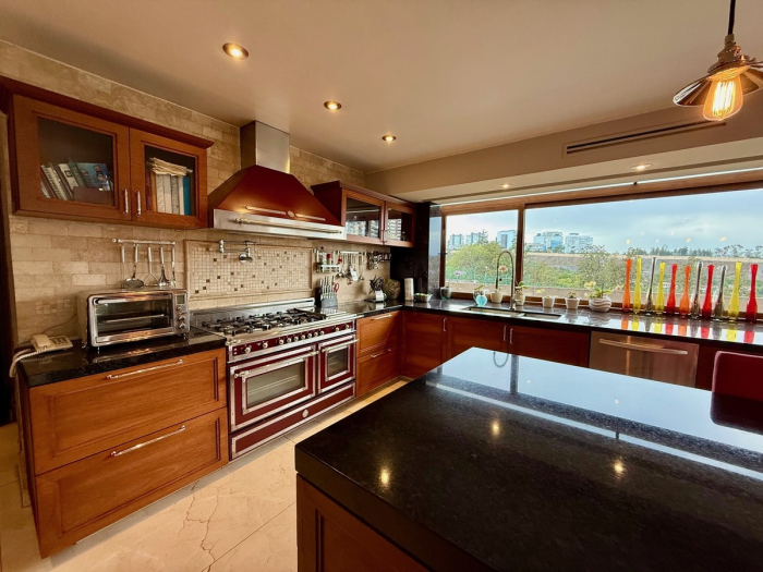 Preciosa casa en venta en Cumbres de Santa Fe