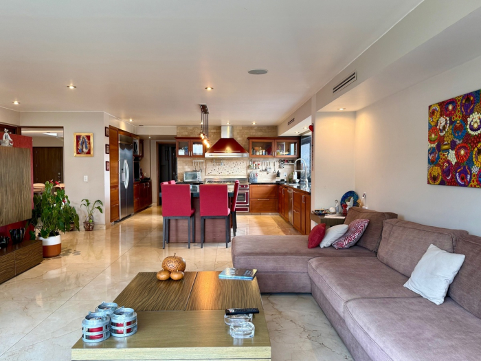 Preciosa casa en venta en Cumbres de Santa Fe