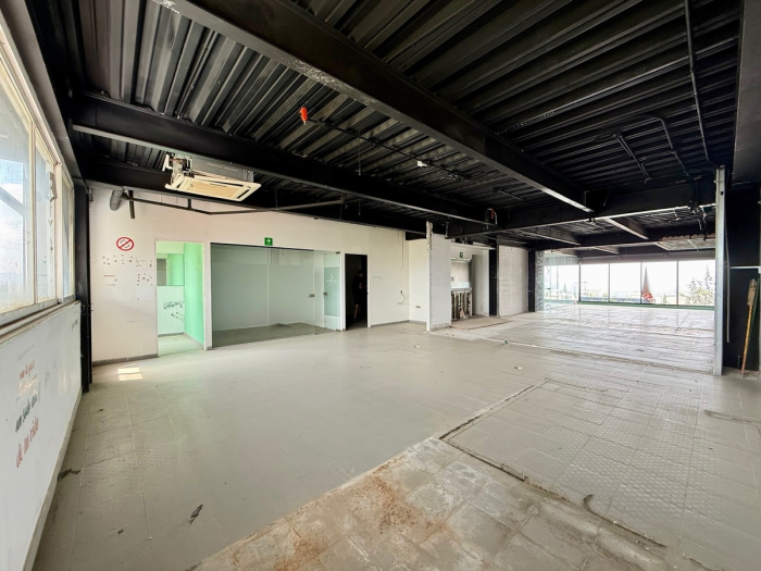 local comercial en renta en zona bosques, av stim