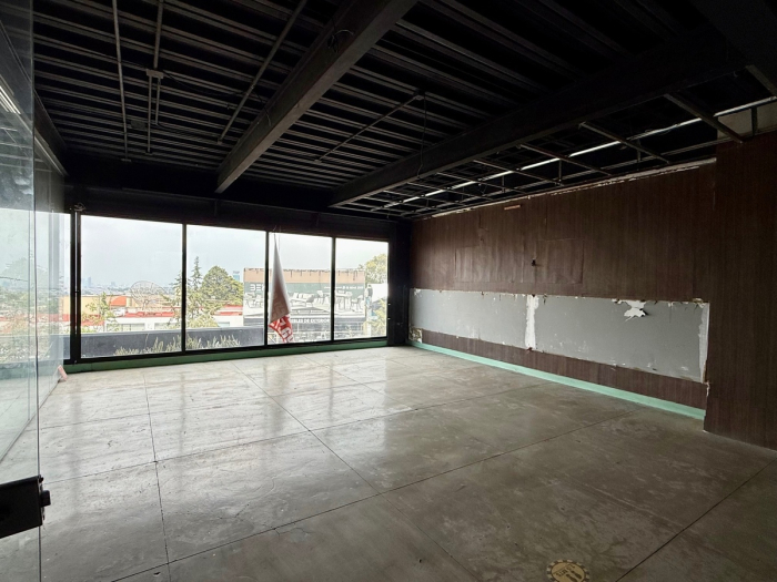 local comercial en renta en zona bosques, av stim
