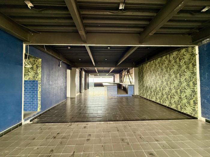 local comercial en renta en zona bosques, av stim