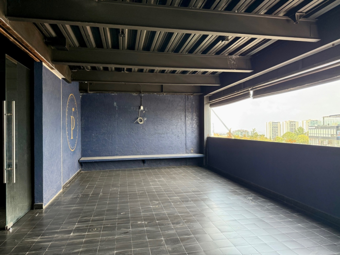 local comercial en renta en zona bosques, av stim