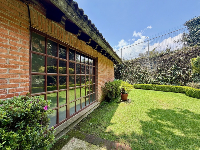 Casa en Condominio en Venta en Acopilco en Fraccionamiento con Club Hípico