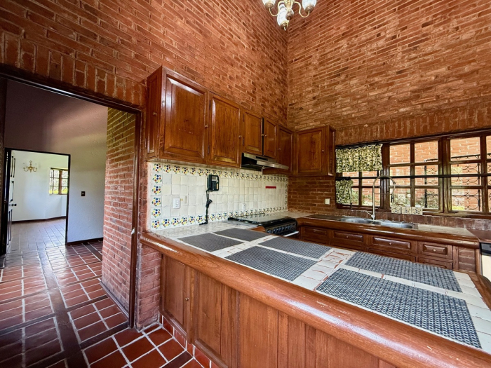Casa en Condominio en Venta en Acopilco en Fraccionamiento con Club Hípico