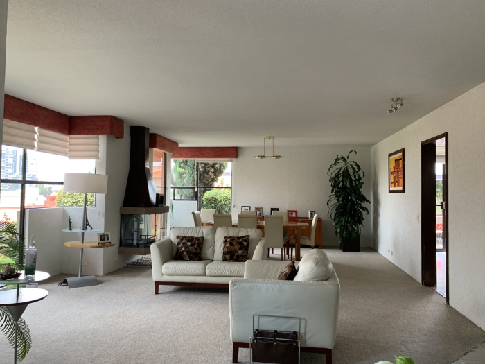 muy buena casa en renta frente al lomas country club