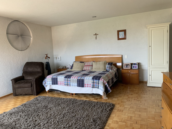 muy buena casa en renta frente al lomas country club