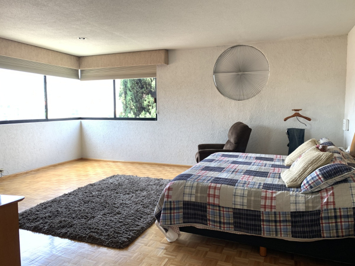 muy buena casa en renta frente al lomas country club
