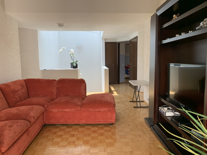 muy buena casa en renta frente al lomas country club