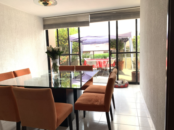 muy buena casa en renta frente al lomas country club