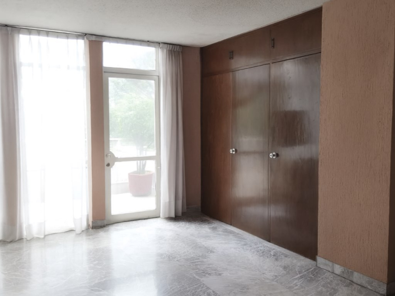 Casa en Venta para Remodelación - Lomas de Chapultepec