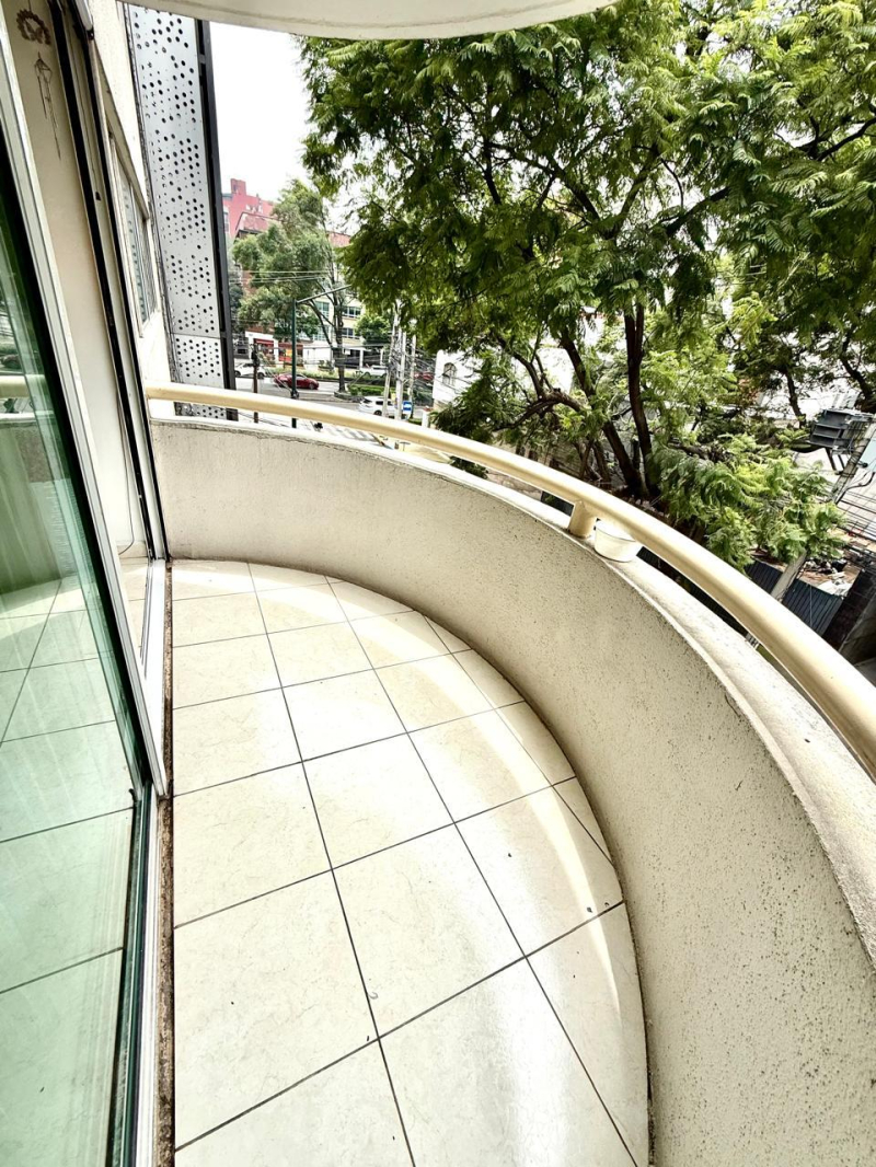 Departamento Moderno, Iluminado Y Con Ubicación Privilegiada