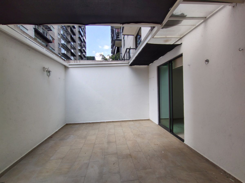 venta departamento con terraza en letrán valle 