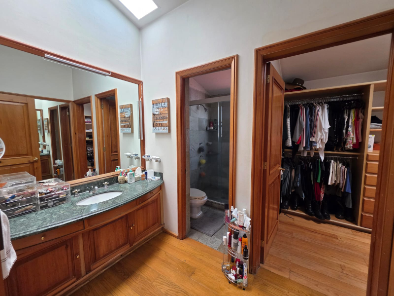 Casa En Venta En Bosques De Las Lomas