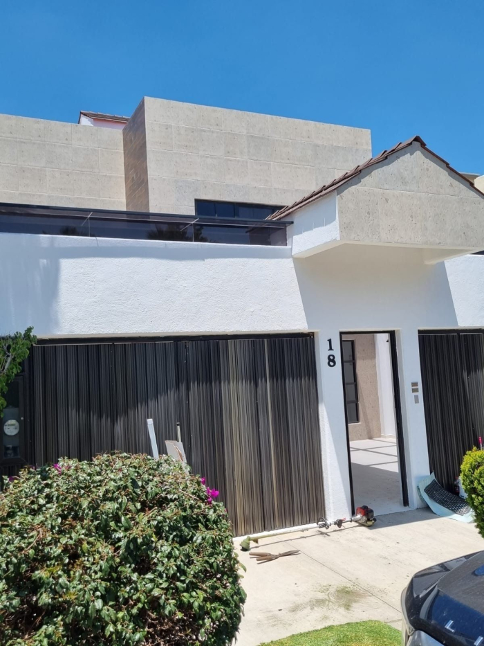 VENDO CASA EN INTERLOMAS