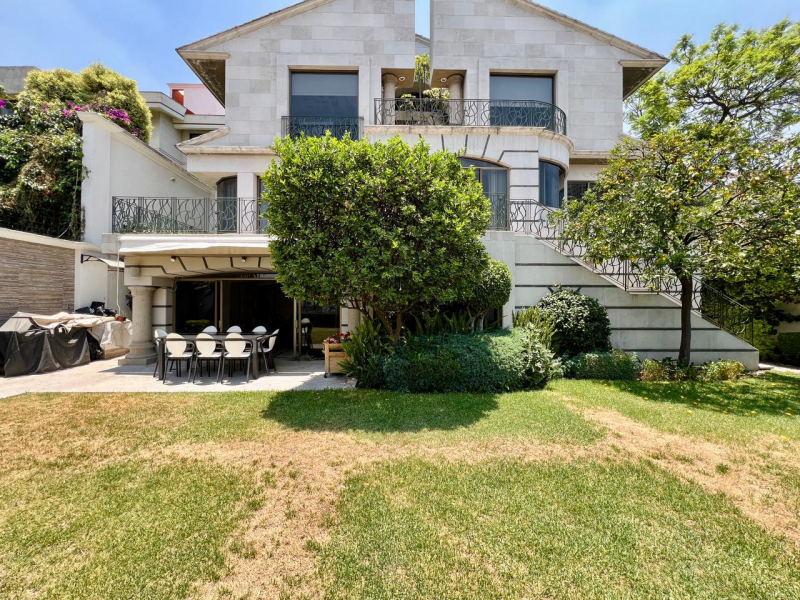 Espectacular Residencial en Venta-Paseos de los Laureles, Bosques de las lomas