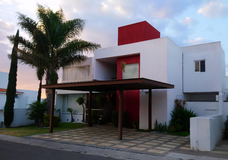 Casa En Venta En Fraccionamiento Misión De Concá