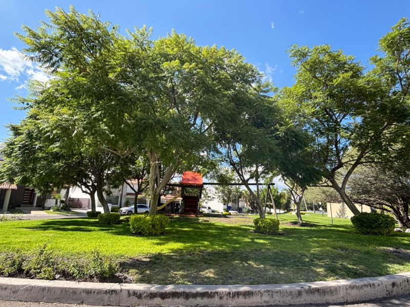 Casa En Venta En Fraccionamiento Misión De Concá