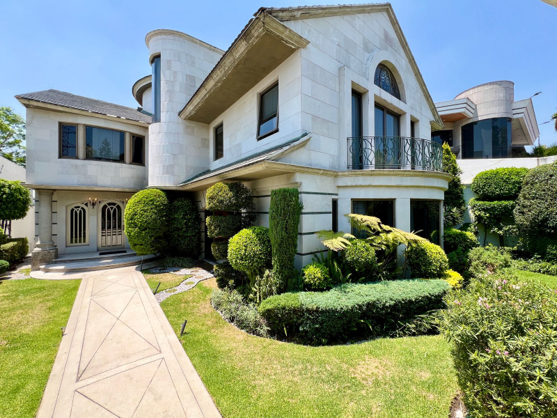 Casa en Venta en Bosques de las Lomas
