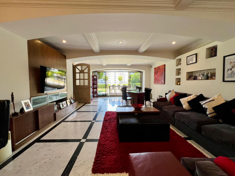 Casa en Venta en Bosques de las Lomas