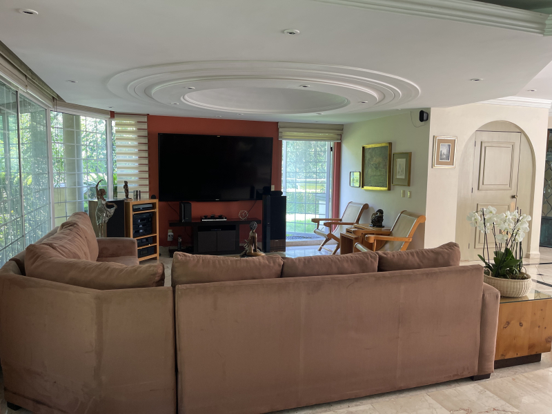 CASA EN VENTA EN PRIVADA - PASEO DE LOS LAURELES- BOSQUES DE LAS LOMAS