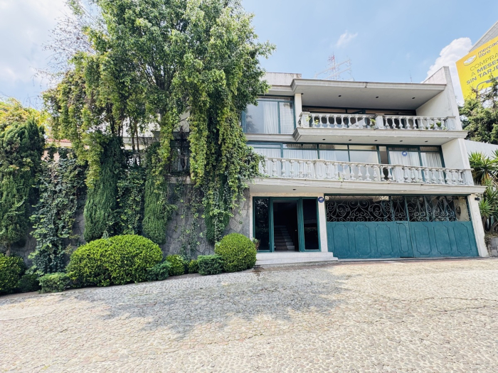 Casa para Remodelar en Venta en Paseo de la Reforma