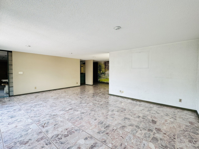 Casa para Remodelar en Venta en Paseo de la Reforma