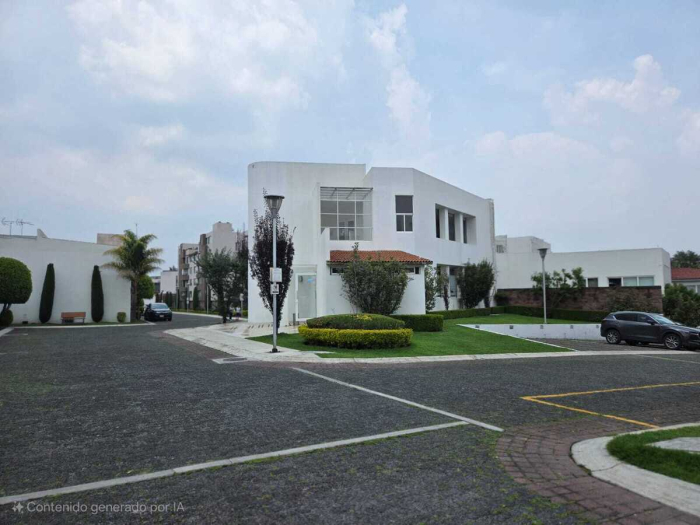 Casa en Venta en Cuajimalpa - Cerca de la Universidad Ibero y Tec de Monterrey