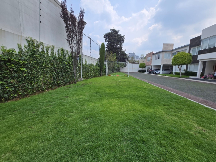 Casa en Venta en Cuajimalpa - Cerca de la Universidad Ibero y Tec de Monterrey