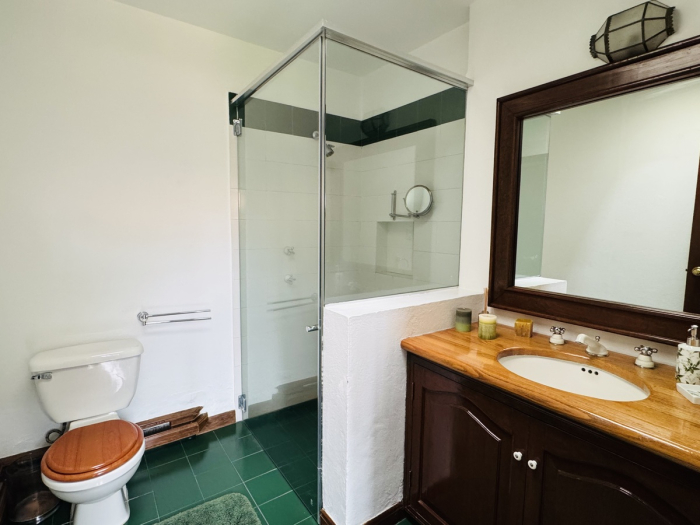 VENTA CASA EN LOMAS HIP�?DROMO