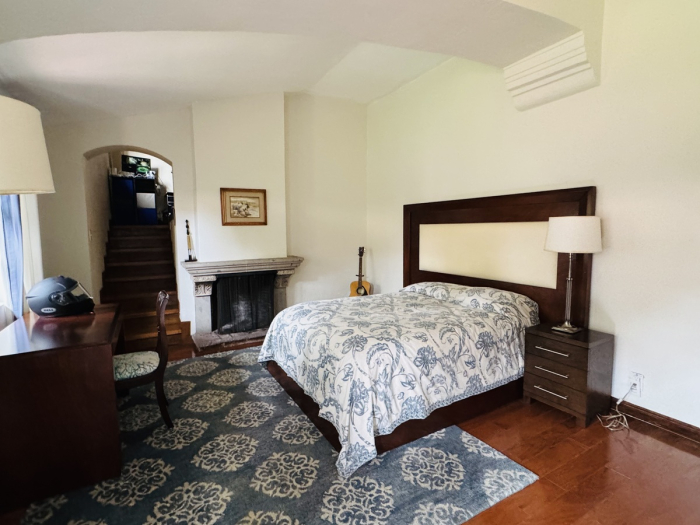 VENTA CASA EN LOMAS HIP�?DROMO