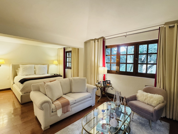 VENTA CASA EN LOMAS HIP�?DROMO