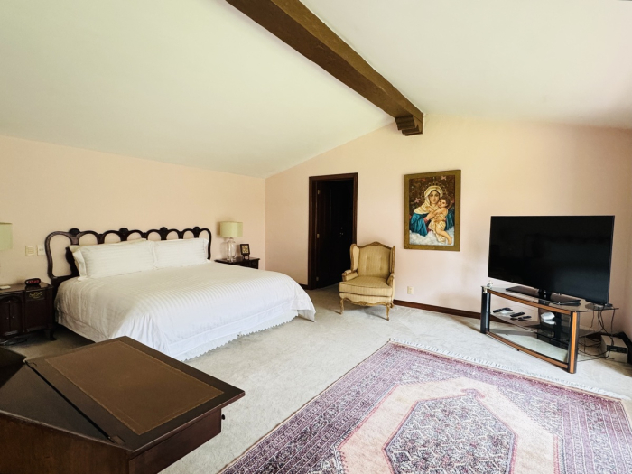 VENTA CASA EN LOMAS HIP�?DROMO