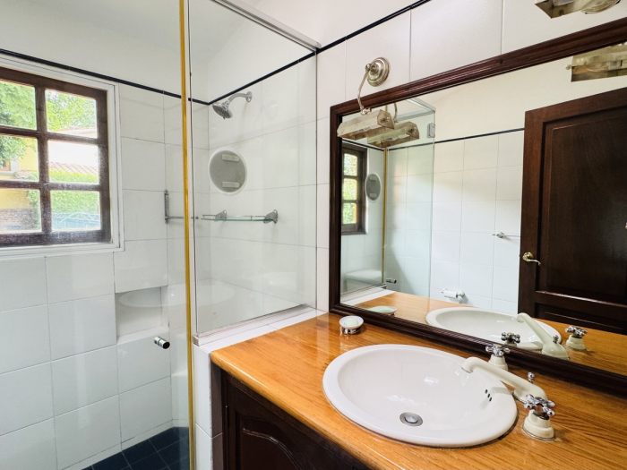 VENTA CASA EN LOMAS HIP�?DROMO