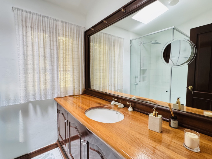 VENTA CASA EN LOMAS HIP�?DROMO