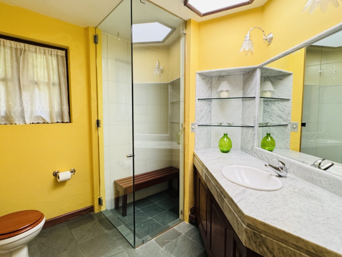 VENTA CASA EN LOMAS HIP�?DROMO