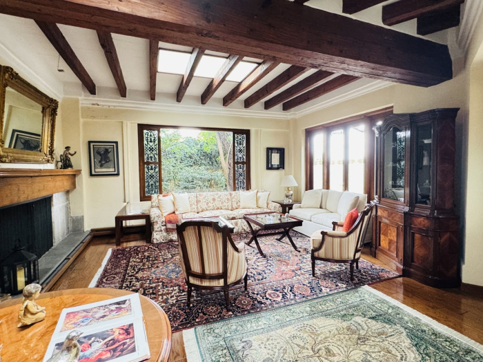 VENTA CASA EN LOMAS HIP�?DROMO