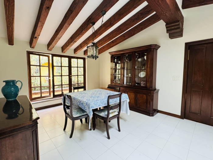 VENTA CASA EN LOMAS HIP�?DROMO