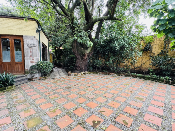 VENTA CASA EN LOMAS HIP�?DROMO